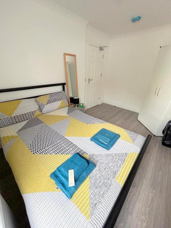 New Florence Rooms 米切姆 外观 照片